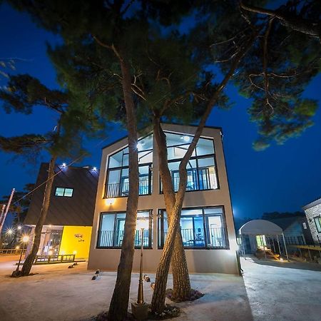 Gangneung Haesolnaeeum Pension Екстериор снимка